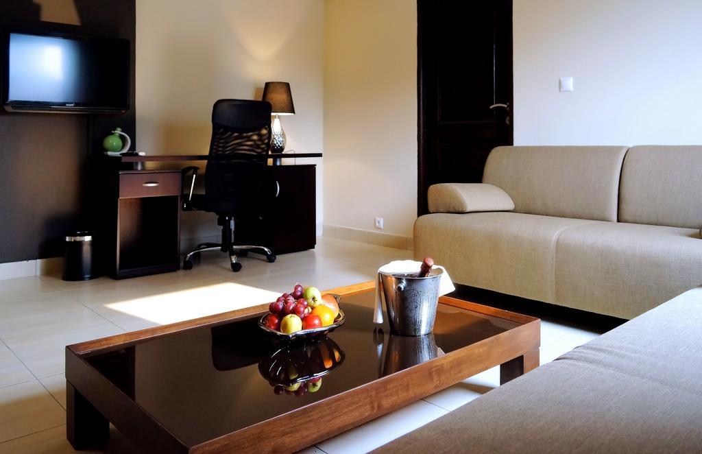 Hotel Royal คินชาซา ภายนอก รูปภาพ