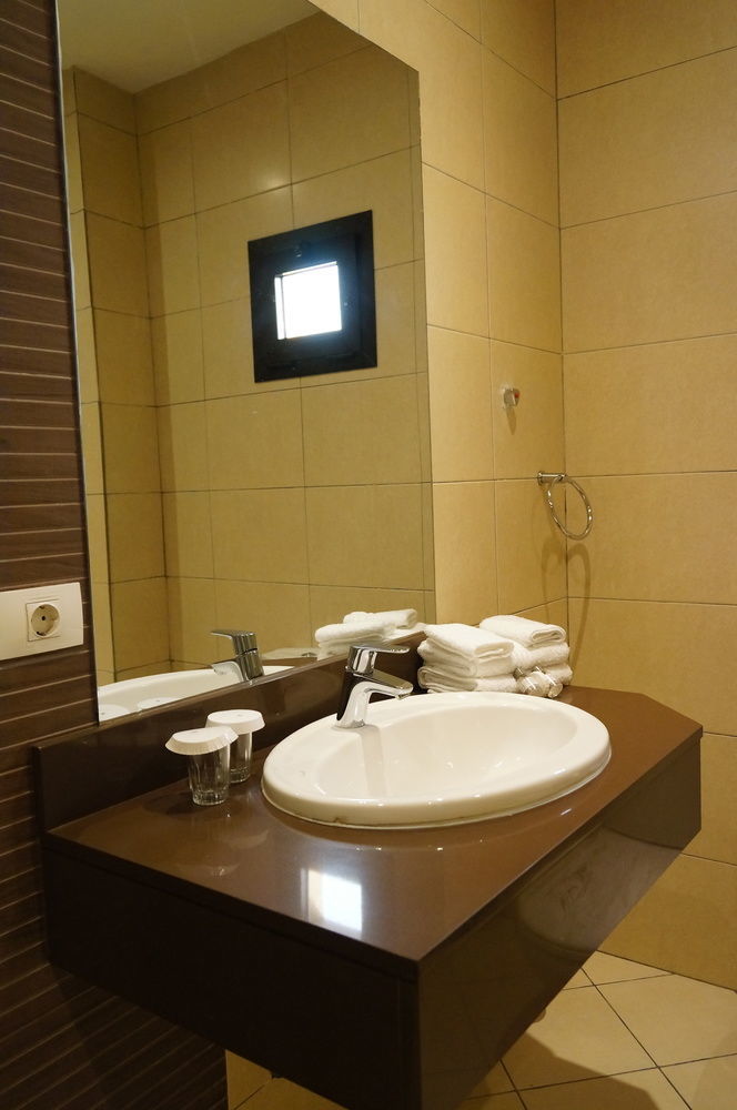 Hotel Royal คินชาซา ภายนอก รูปภาพ
